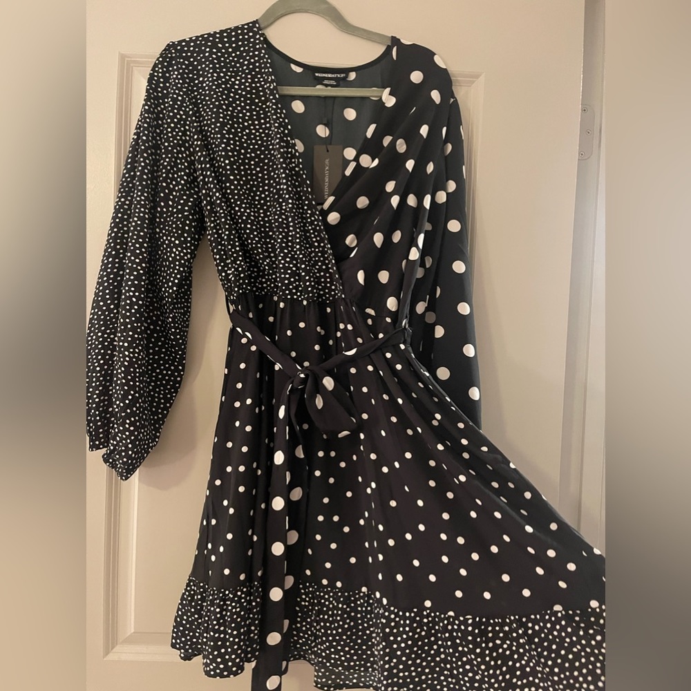 Polka dot Flowy wrap dress